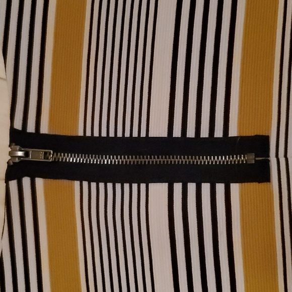 Boxy Old Navy striped t-shirt - Picture 4 of 5